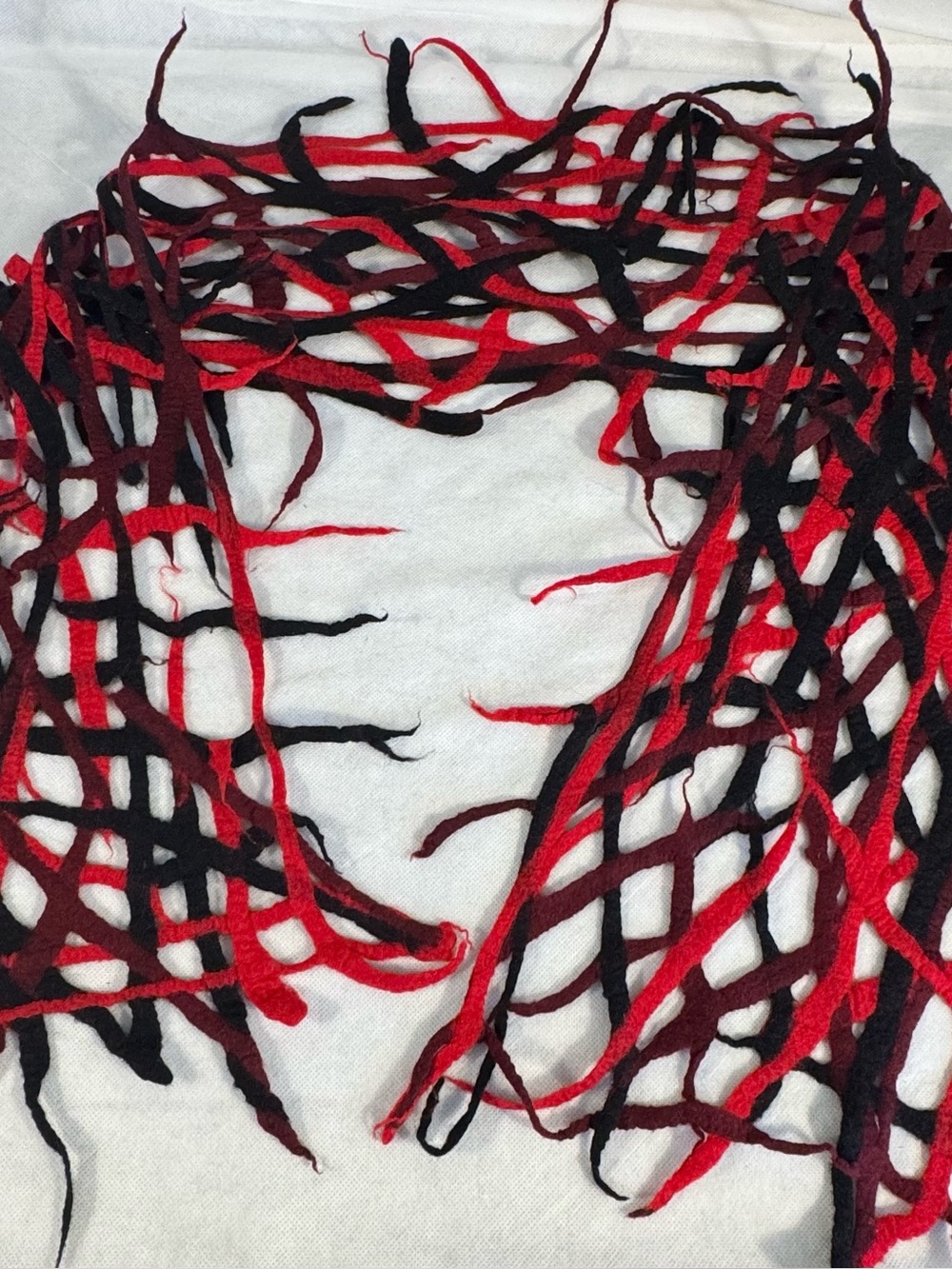 Avant Garde Red Black Felt Fringe Open Lattice Knit Scarf Shawl Wrap OS - Picture 5 of 6